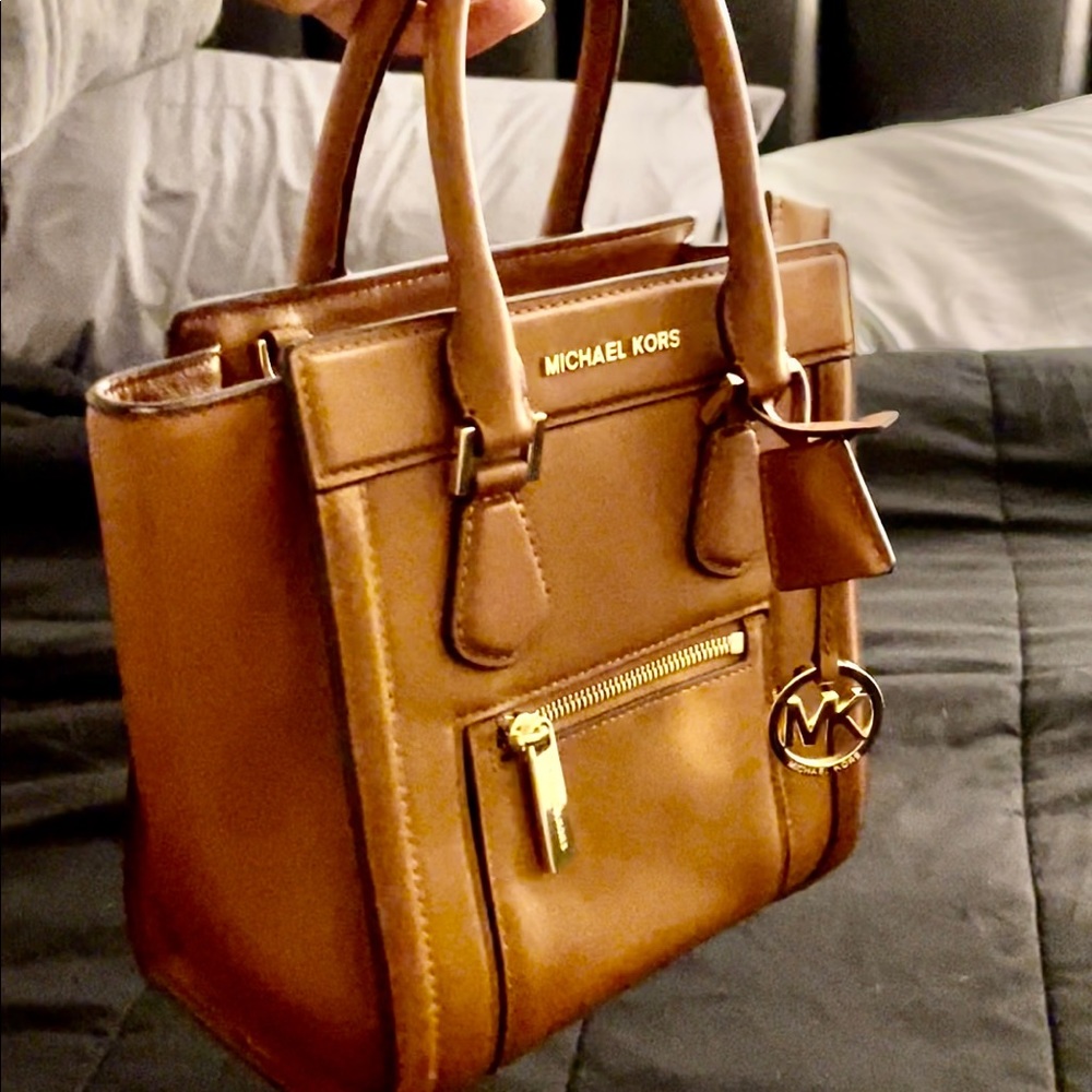 Michael Kors camel leather purse. Used, very good condition.